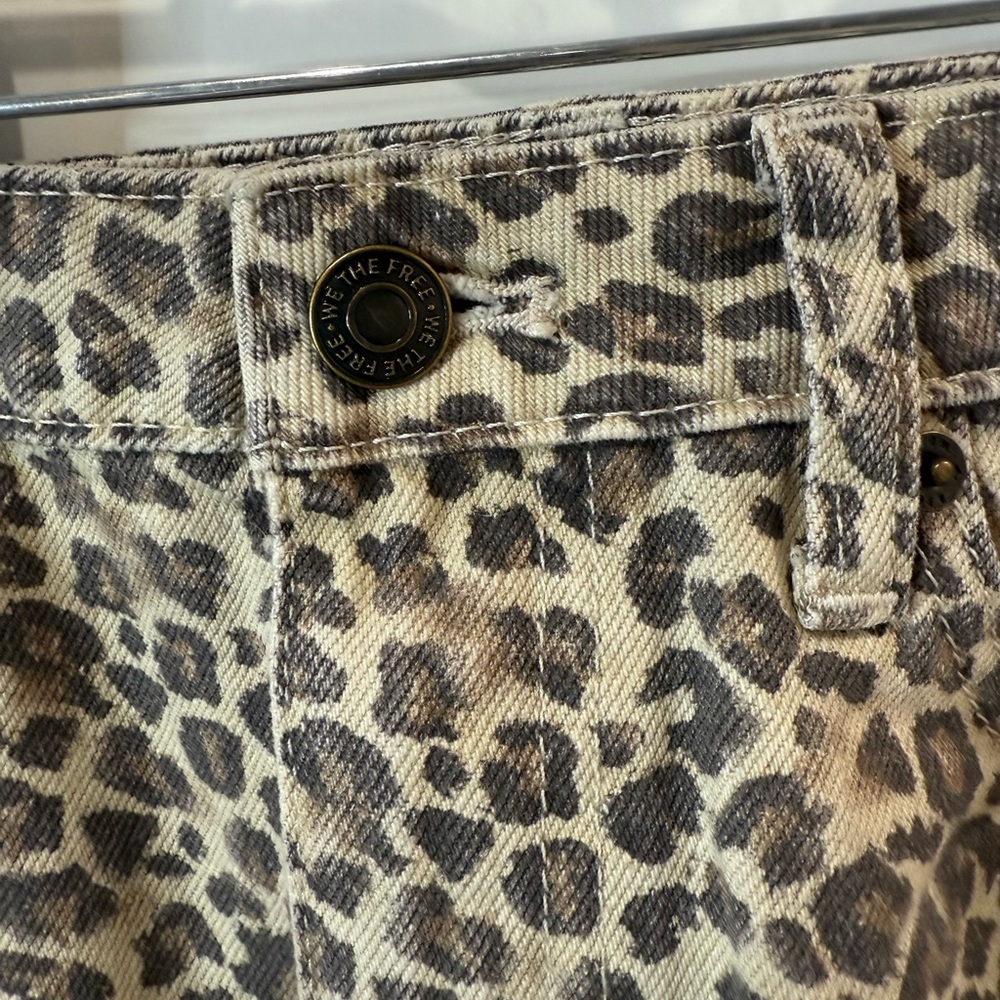 We The‎ Free Bailey Leopard Print Jean Skirt size 26 - Picture 2 of 5